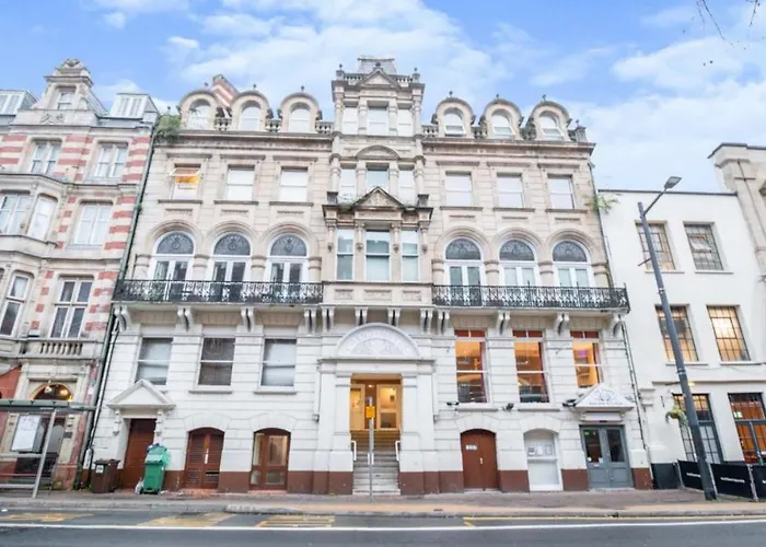 Cardiff City Centre Apartment